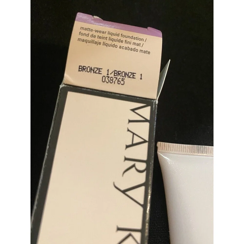 Mary Kay Timewise Matte Wear Liquid Foundation Bronze 1